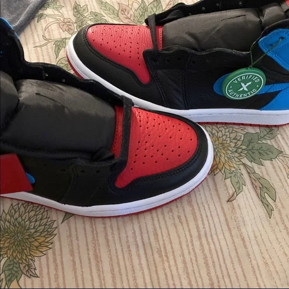 Jordan 1 Retro high Nc to Chi Leather (w) size 7w